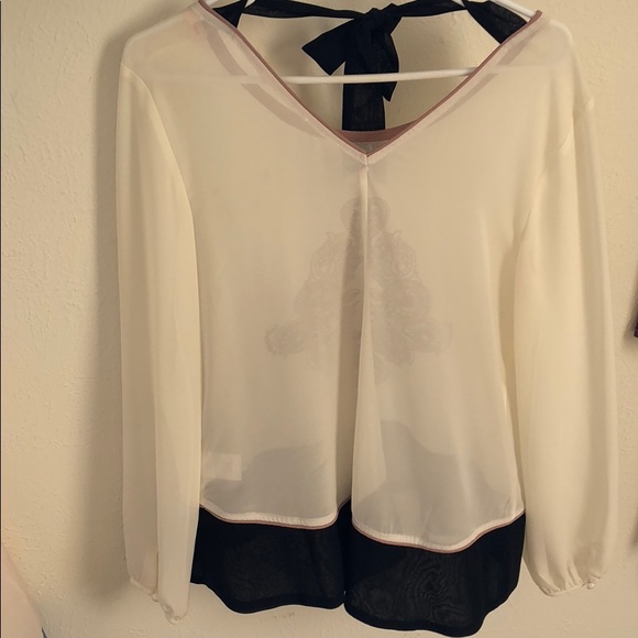 Embroidered top - Picture 2 of 2